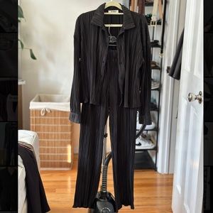 2 piece set 4th & Reckless Astin plisse shirt and pants . READ DESCRIPTION
